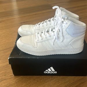 Men Athletic shoes - basketball